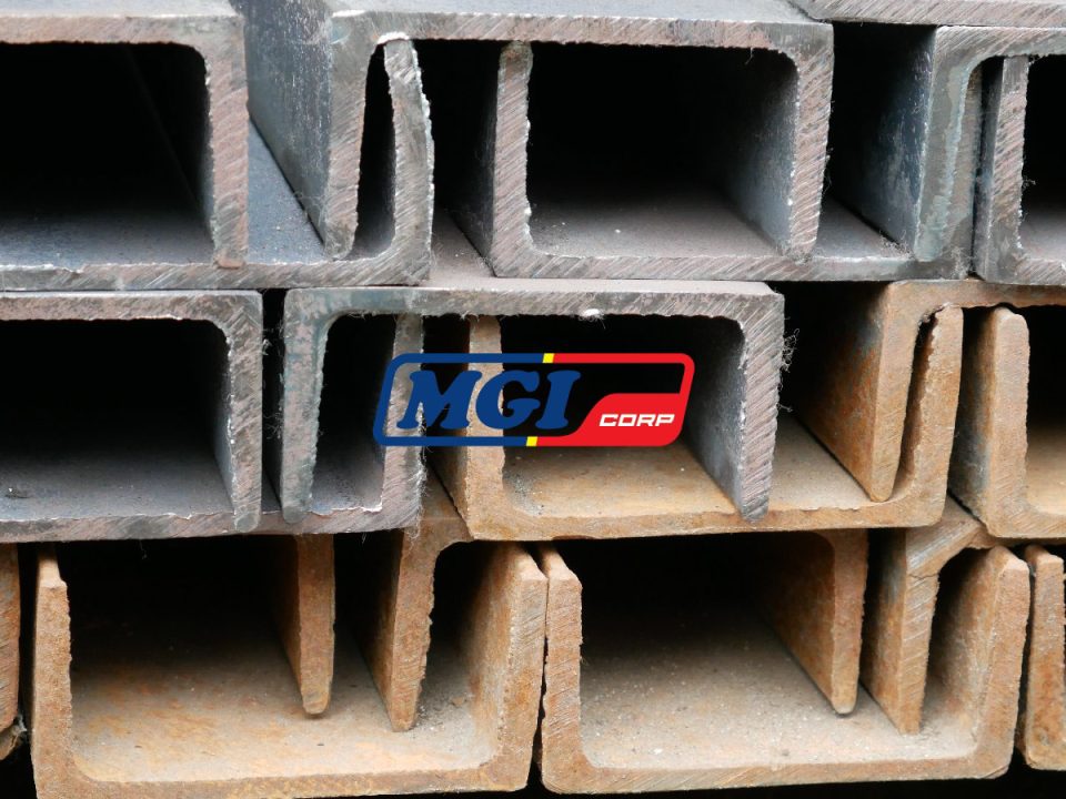 Mega Baja Adalah Distributor Besi dan Baja, Menyediakan Berbagai macam jenis dan ukuran Besi dan Baja. Konsultasikan kebutuhan Kontruks Bangunan anda kepada kami Mega Baja.